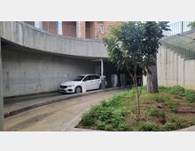 Parking garage in Tirana6.jpeg