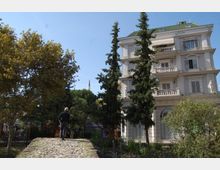 Old Building ura tabakve (1).JPG