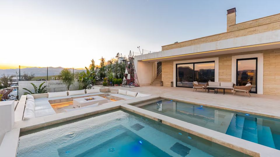 Side View - Firepit and Pool