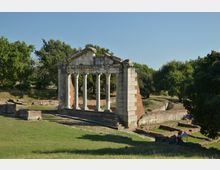 Monument of Agonothetes.jpg