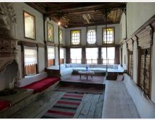 Gjirokastër_Skenduli-Haus_-_Sommergeschoss_6_FestsaalWolfgang Sauber.jpg