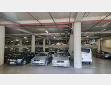 Parking garage in Tirana5.jpeg