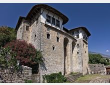 Gjirokastër_–_Zekate_House_01_–_front.jpg