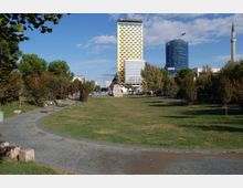 Parku sheshi skenderbej (6).JPG